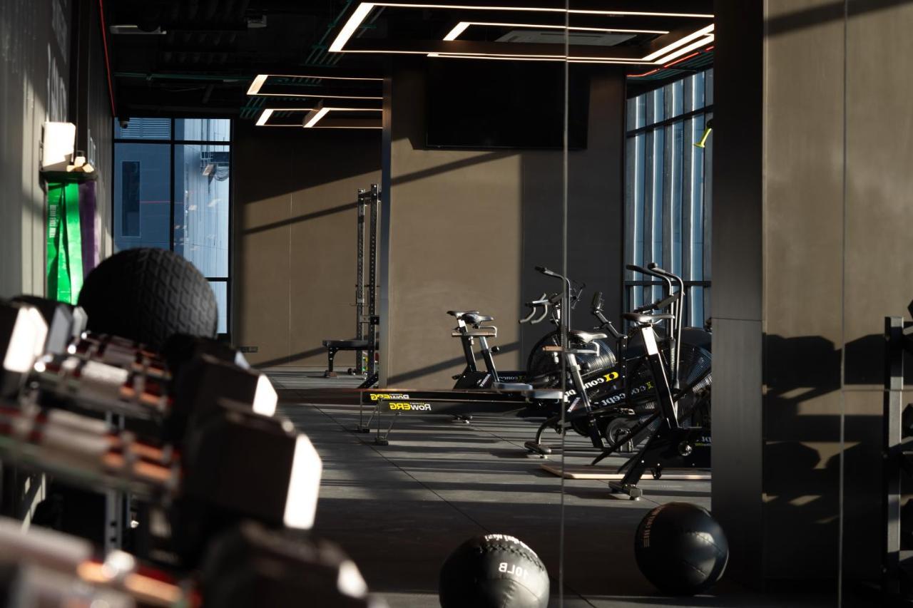 Silq Hotel & Residence, Managed By The Ascott Limited Бангкок Экстерьер фото The gym at the hotel