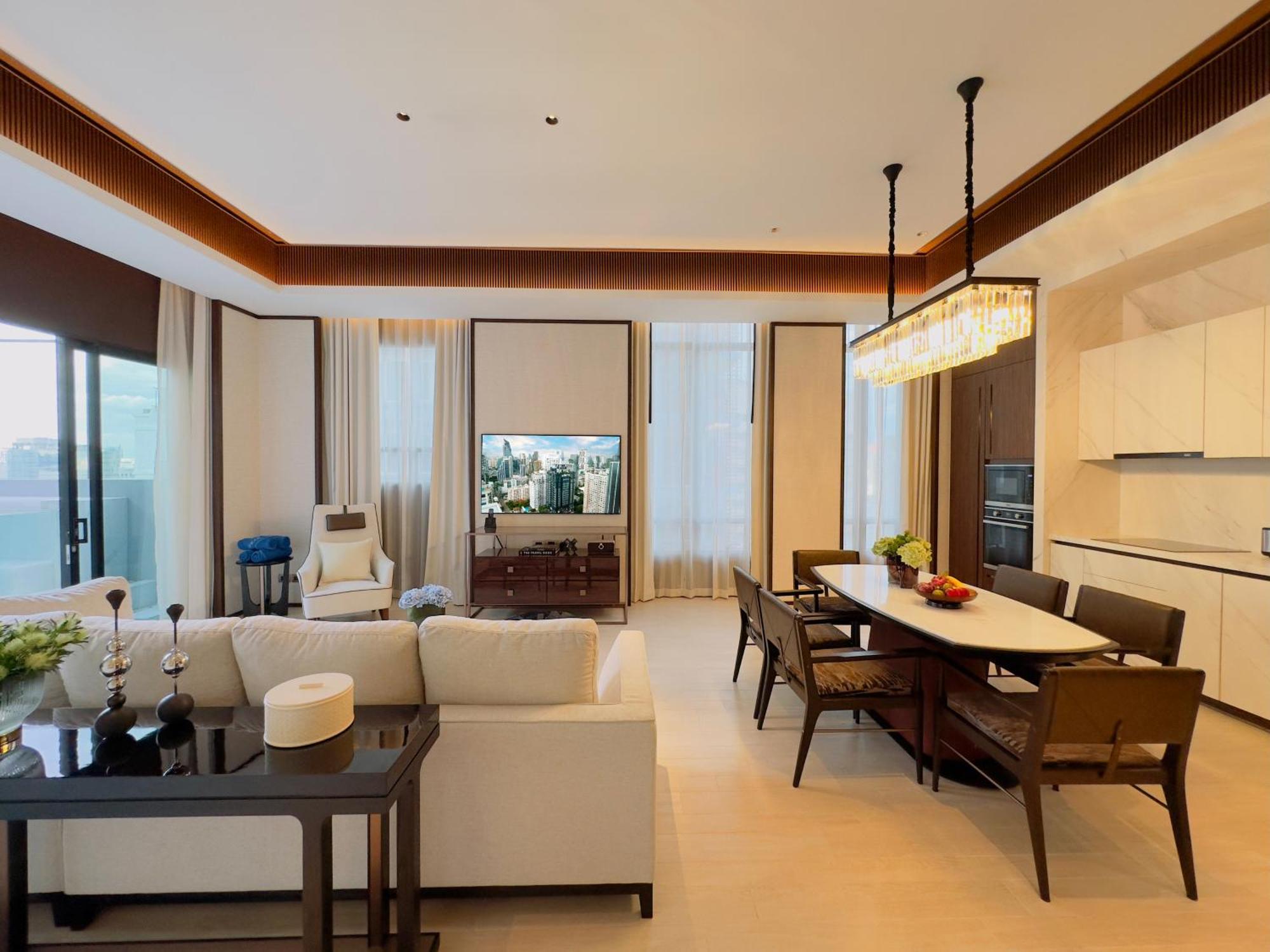Silq Hotel & Residence, Managed By The Ascott Limited Бангкок Номер фото A living room in a condominium